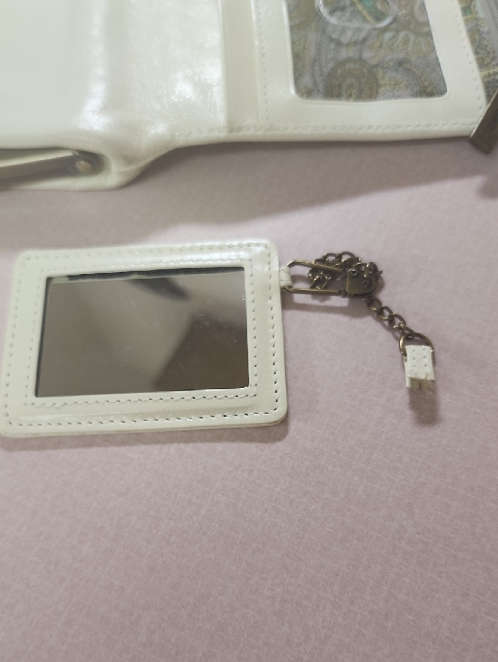 HOBO Cream Leather Wallet Clutch with Paisley Lining Vintage RACHEL Design - Picture 7 of 16